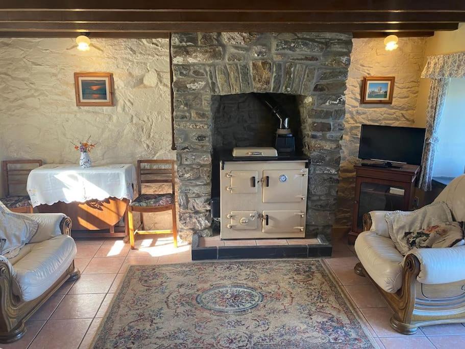 Banc Cottage Moylgrove Luaran gambar